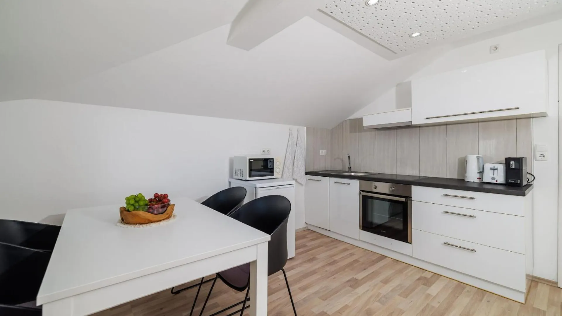 Apartments Jozic Crikvenica 0*,  Croatia